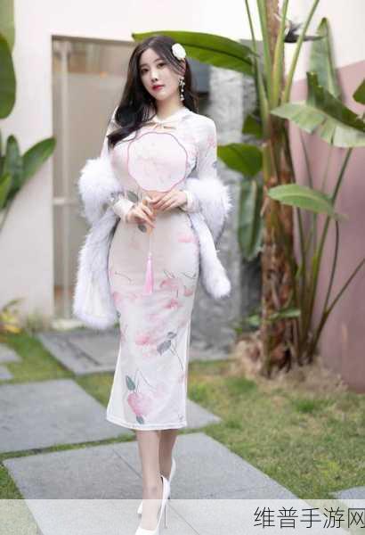 老师双开真丝旗袍施恩：优雅展现传统魅力，拓展老师双开真丝旗袍之美