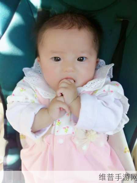 一小孩和妈妈一起生孩子不盖被子[黄]：妈妈与孩子一起迎接新生命的温暖时刻