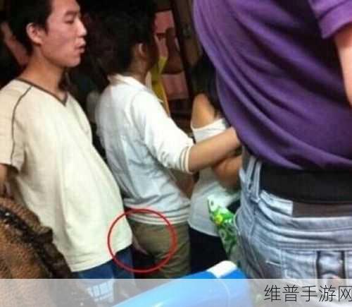 公交车上的咸猪手：1. 公交车上的咸猪手：一场意外的尴尬之旅