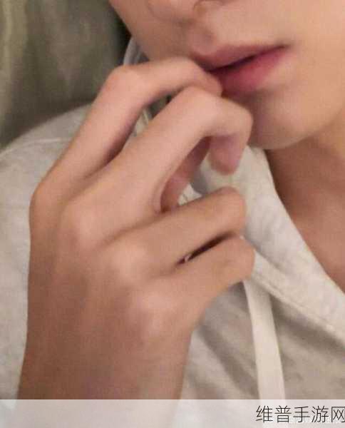 男人喜欢一只手能握满的胸围吗：1. 男人眼中的“理想胸围”：一只手握住的魅力