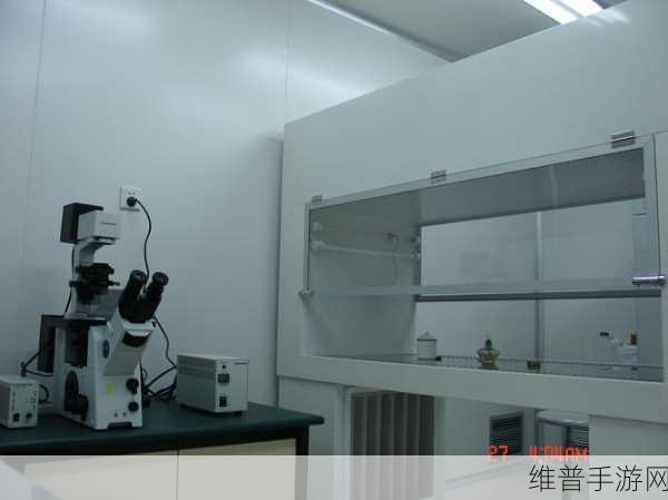 生物老师让班长当教学器材：1.生物实验器材的多元化应用探讨