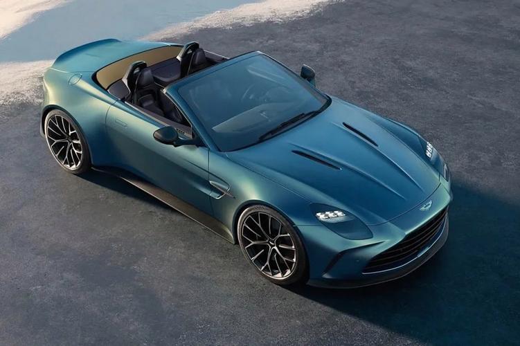 阿斯顿·马丁Vantage Roadster亮相手游，极致性能引领竞速新风尚
