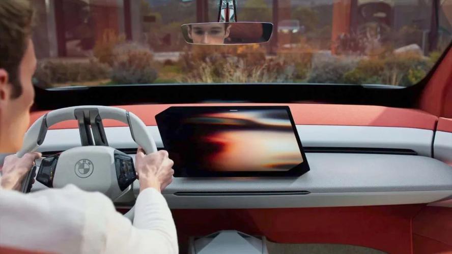 宝马新世代超感智能座舱，全景iDrive，重塑手游交互新境界