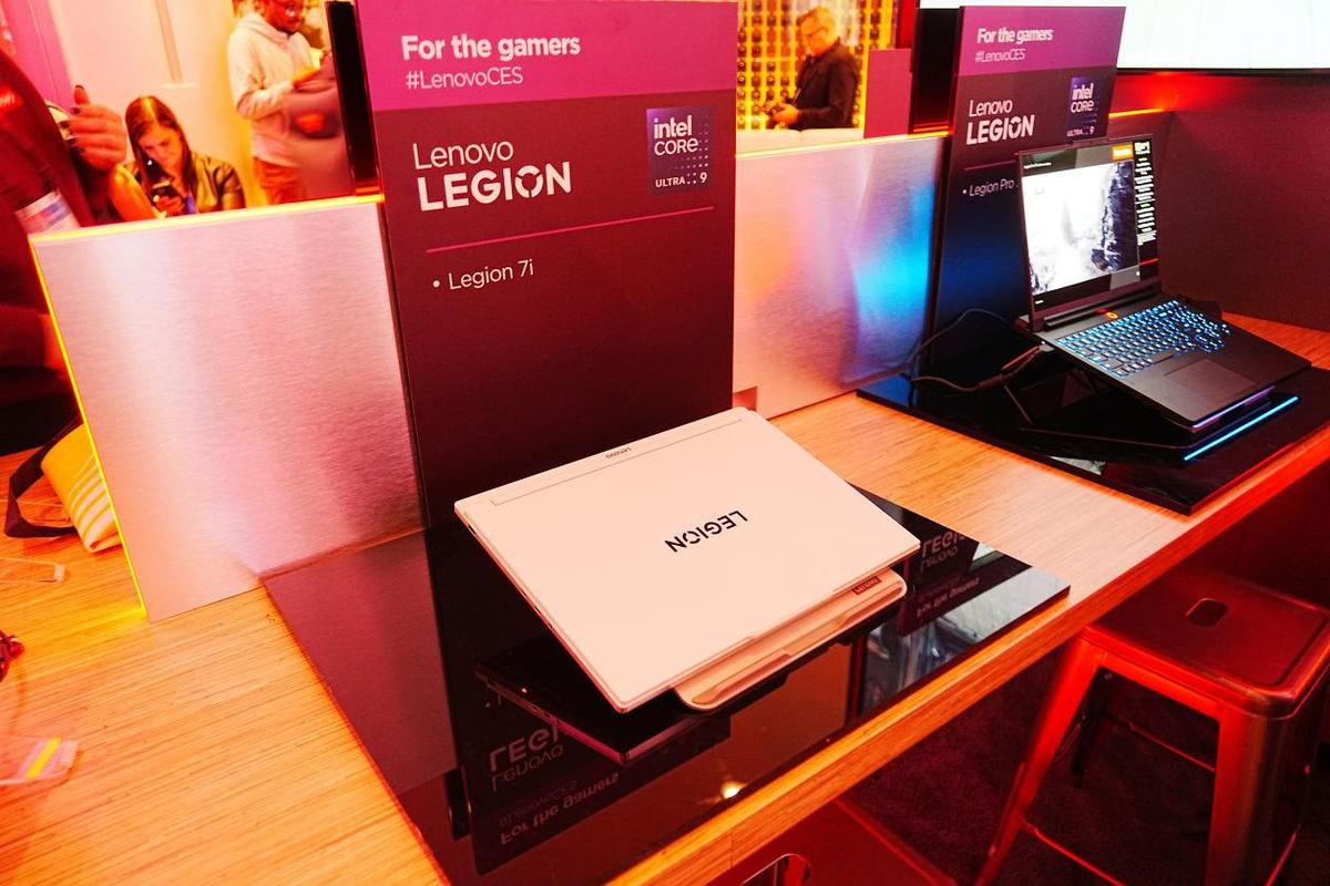 联想CES新机曝光！笔记本进入卷轴屏时代，手游攻略数据迎来新变革？