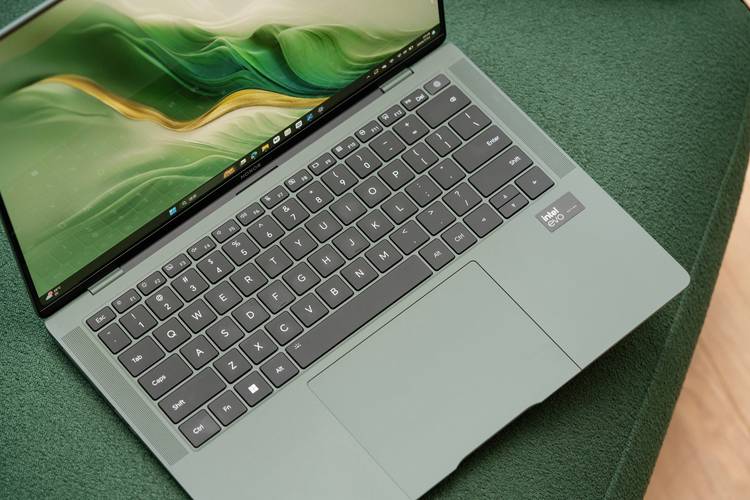 荣耀MagicBook Art 14骁龙版,手游玩家的终极利器亮点一览