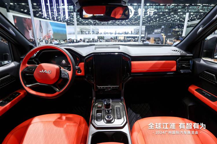 纯电皮卡领航者凌世权,新能源商用皮卡手游攻略大揭秘,电比油低才是制胜王道