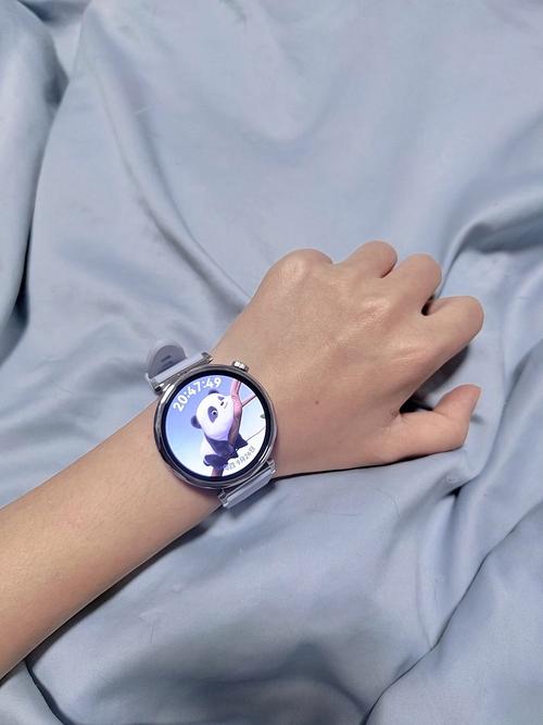 华为WATCH GT 5上手体验，圆表颜值巅峰，健康监测助力手游激战