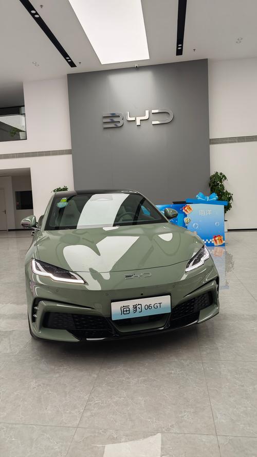 比亚迪西安F3赛道秀操控，海豹系列手游攻略大揭秘，能否征服你的心？